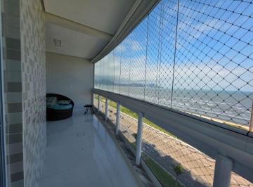 Apartamento de 3 quartos, Caraguatatuba · Duplex com vista para o oceano na Praia do Aruan — Espaço, sofisticação e o mar como horizonte todos