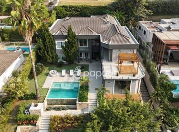 ed815a3045484f2e00d87310aea87be7.jpg · Casa com 5 dormitórios à venda, 780 m² por R$ 17.900.000,00 - Residencial Tamboré - Barueri/SP