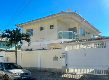 Casa de 4 quartos, Rio das Ostras · ALUGO MARAVILHOSA CASA COM 4 DORMITÓRIOS EM COSTA AZUL EM RIO DAS OSTRAS