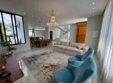 Casa de 4 quartos, Uberlândia · Casa de 195 m² com 4 quartos à venda em Uberlândia