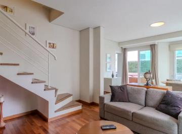 Apartamento de 3 quartos, São Paulo · Apartamento duplex Vila Olímpia com 3 quartos, sendo 2 suítes, 133m²