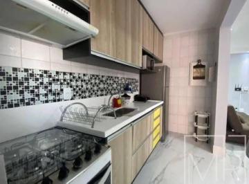Apartamento · 56m² · 2 Quartos · 1 Vaga · Apartamento modernizado, perto da praia, com 2 quartos