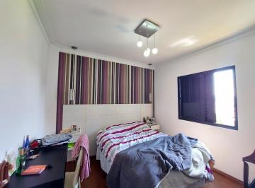 7c352a12-659a-4be7-951e-992e7e502063 · Atraente apartamento para venda em Saúde com 3 quartos, sendo 1 suíte, 94m²