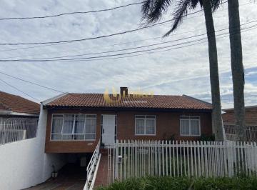 Casa · 350m² · 4 Quartos · 3 Vagas · Residência em rua sem saída bairro Tingui