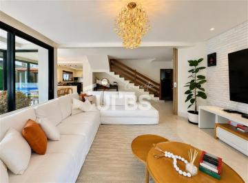 Casa · 347m² · 3 Quartos · 4 Vagas · Sobrado de 3 quartos no Portal do Sol I