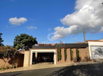 Casa · 160m² · 3 Quartos · 2 Vagas · Casa Completa com Area de Lazer – Americo Brasiliense