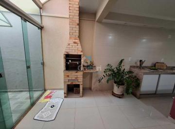 Casa · 206m² · 3 Quartos · 3 Vagas · LINDA CASA NO CAMBUY