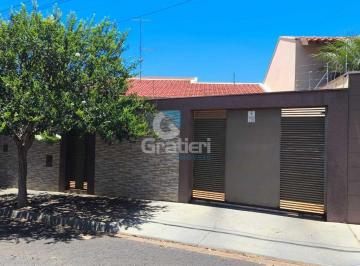 Casa · 140m² · 3 Quartos · 2 Vagas · CASA C/ PISCINA NO JD. ACLIMACAO