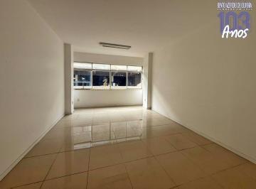 Comercial · 30m² · 1 Quarto · Visibilidade e Sucesso: Seu Negócio no Ponto Mais Movimentado de Porto Alegre