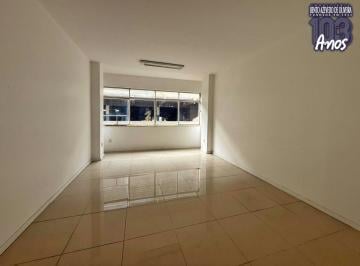 Comercial · 30m² · 1 Quarto · Visibilidade e Sucesso: Seu Negócio no Ponto Mais Movimentado de Porto Alegre