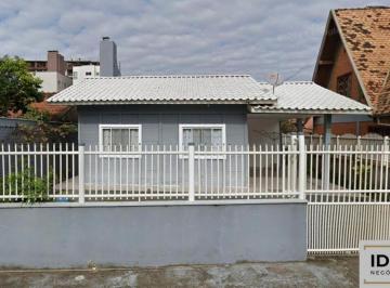 Casa · 80m² · 2 Quartos · 1 Vaga · Casa com 2 dormitórios na quadra mar em Gravatá - Navegantes/SC