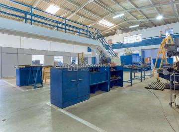 Comercial · 725m² · 10 Vagas · Oportunidade Logística e Industrial: Barracão Estr