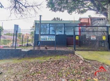 Casa · 319m² · 3 Quartos · 4 Vagas · Oportunidade Única: Casa para Fins Residencial ou Comercial em Local Estratégico