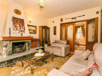Casa · 420m² · 5 Quartos · 2 Vagas · Casa em Petrópolis com terreno de 460 m2