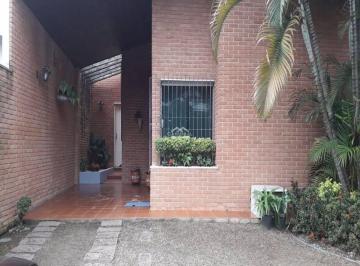 Casa · 241m² · 3 Quartos · Casa com 3 dormitórios à venda, 241 m² por R$ 990.000,00 - Vila Vianelo - Jundiaí/SP