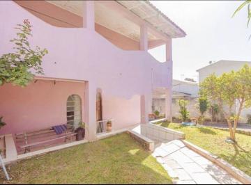 Casa de 3 quartos, Curitiba · Casa de 170 m² em um terreno de 330 m²