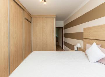 02ef9059-9f3c-4e3b-8715-e809da4edc51 · Confortável sobrado para venda em Jardim Marisa com 3 quartos, sendo 3 suítes, 168m²