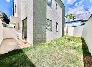 Casa · 156m² · 3 Quartos · 2 Vagas · Casa com 3 Quartos à Venda, 156m², Candelária, próximo à Rua Érico Verissimo