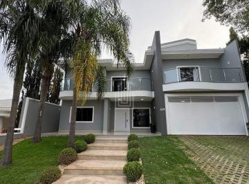 Casa · 609m² · 4 Vagas · Residência disponível à venda no Condomínio Castel Franco em Foz do Iguçu/PR.
