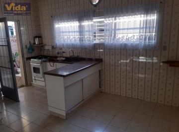 Casa · 330m² · 3 Quartos · 6 Vagas · Sobrado à Venda no Jaguaré SP: 3 Dorms, 2 Suítes, 330m²