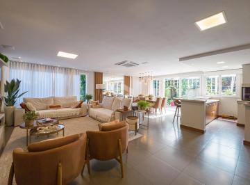 Casa · 485m² · 3 Quartos · 3 Vagas · Casa com 3 suítes no bairro Vila Conceição