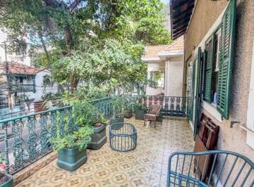 Casa · 380m² · 4 Quartos · 1 Vaga · ✨ Belíssima casa na Urca! Com 4 quartos e 2 suítes ✨