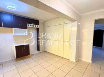 Casa · 200m² · 2 Quartos · 2 Vagas · Casa de Vila pra locação em Moema Pássaros, 200m², 2 quartos, 2 vagas.