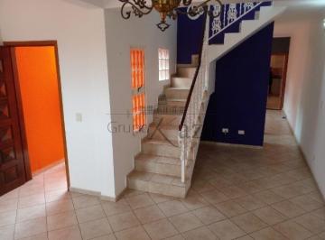 Casa · 250m² · 3 Quartos · 1 Vaga · Oportunidade - Casa sobrado - Centro - Jacareí - 3 Dormitórios - 250m².