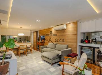 Apartamento · 139m² · 3 Quartos · 2 Vagas · Apartamento - Jardim América - 3 Suítes - 139m².