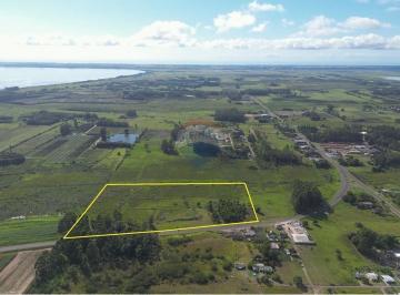 Terreno · 60000m² · 1 Vaga · Área com 6,8 hectares na Rota do Sol à Venda