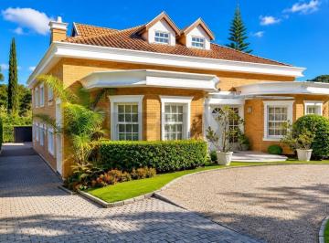 Casa · 550m² · 4 Quartos · Casa mobiliada com 4 Dormitórios para Alugar, 500m² - Alphaville Graciosa, Pinhais