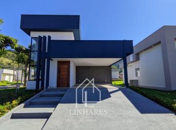 Casa · 130m² · 3 Quartos · 2 Vagas · Casa de alto padrão em condomínio fechado.