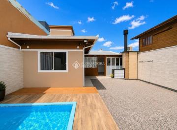 Casa · 80m² · 3 Quartos · 2 Vagas · Casa mobiliada com 3 dormitórios e piscina na quadra do mar - Praia do Sonho