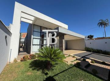 Casa de 4 quartos, Águas Claras · Arniqueira - lote 500m - 4 suítes - área gourmet - piscina aquecida
