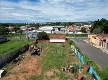 Terreno , Itapira · Excelente gleba de terra. Totalmente plana e pronta para ser utilizada. Local privilegiado.