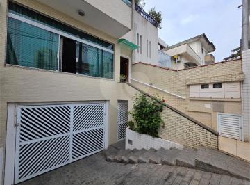 Casa · 328m² · 5 Quartos · 6 Vagas · Sobrado com 5 quartos à venda em Boqueirão - SP