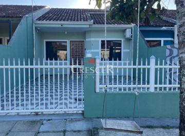 Casa de 2 quartos, Pontal do Paraná · Casa mobiliada, com piscina e 2 quartos para venda no Balneário Monções em Pontal do Paraná