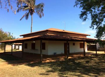 Casa de 3 quartos, Gama · Alugo casa 3 quartos com suítes na rua Buritis Ponte Alta Norte do Gama