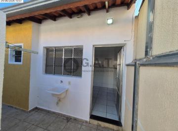 Foto 01 · Casa para locação em Sorocaba-SP, Jardim Wanel Ville V: 1 quarto, 1 banheiro, 25,00m² de área.