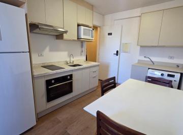 Apartamento de 1 quarto, Curitiba · Apartamento Mobiliado com 1 quartos e sacada, 34 m² - Centro