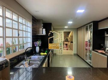Casa · 240m² · 3 Quartos · 3 Vagas · Casa Reformada à Venda na Saúde / São Judas Conforto, Espaço e Localização Privi