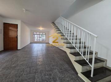 sala · Sobrado espaçoso com 03 dormitórios, 1 suíte, churrasqueira e 2 vagas de garagem