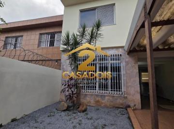 Casa · 138m² · 3 Quartos · 2 Vagas · Sobrado espaçoso com 03 dormitórios, 1 suíte, churrasqueira e 2 vagas de garagem