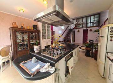Casa · 234m² · 2 Quartos · 2 Vagas · Casa para uso residencial ou comercial a 9 min do Metrô Praça da Árvore, com ofu
