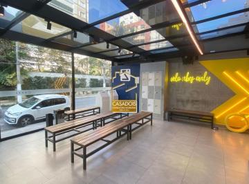 Casa · 561m² · Monousuário no miolo do Itaim