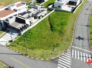 Terreno · 711m² · VENDA - TERRENO RESERVA SANTA MARIA NATURE
