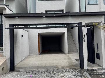Casa · 150m² · 4 Quartos · 3 Vagas · Casa à Venda no Condomínio Nova Jaguary – Santana de Parnaíba