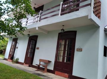 Casa de 13 quartos, Niterói · Vendo imóvel de alto padrão em Mata Paca