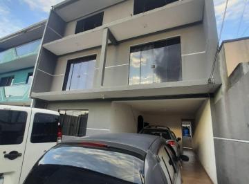 Casa · 300m² · 4 Quartos · 3 Vagas · Sobrado Triplex à venda em Curitiba-PR, no bairro Sítio Cercado! Com 4 quartos, 1 suíte, 2 salas, 4