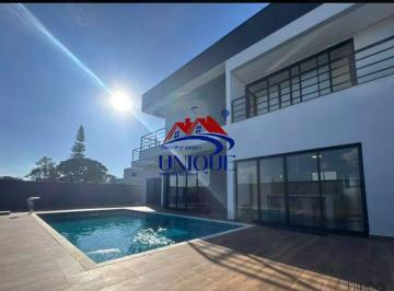 Casa · 514m² · 5 Quartos · 4 Vagas · Casa no condomínio Portal das Estrelas c/ 5 suítes